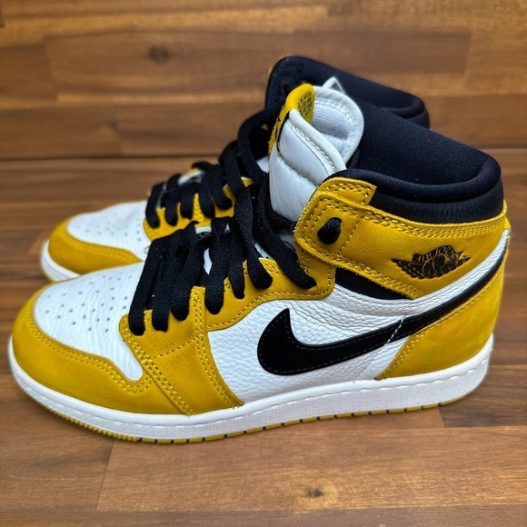 Nike Air Jordan 1 Retro OG GS Size 5Y Yellow Ochre Black Sail FD1437 701 - Picture 7 of 13